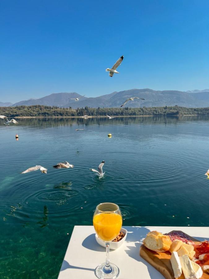 Apartmani Mia Tivat Exterior foto
