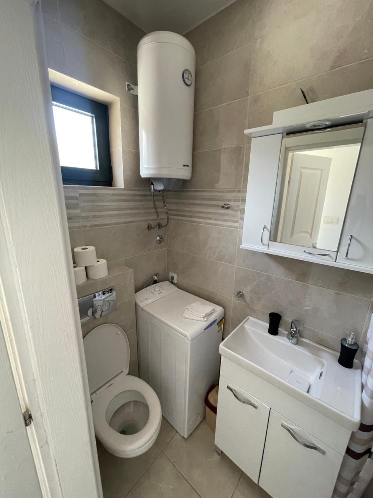 Apartmani Mia Tivat Exterior foto