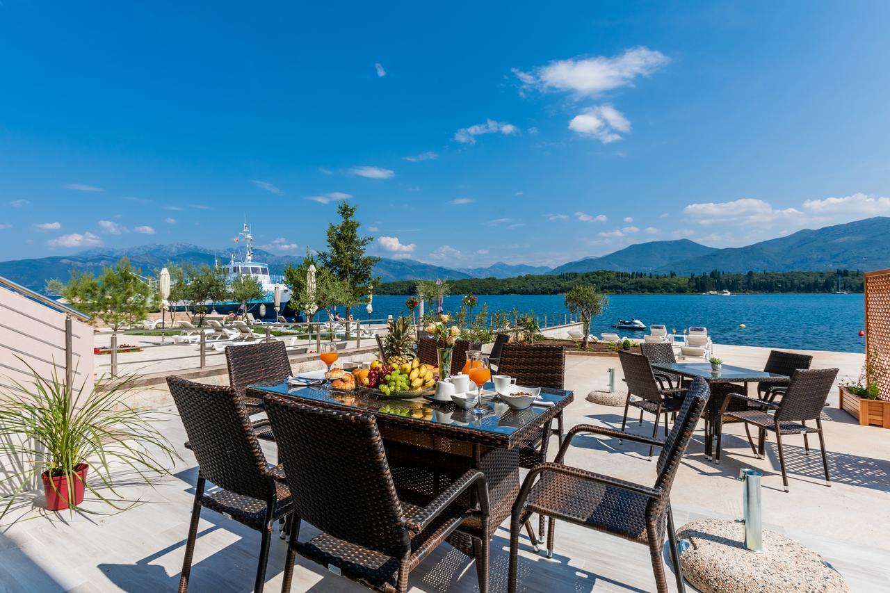 Apartmani Mia Tivat Exterior foto