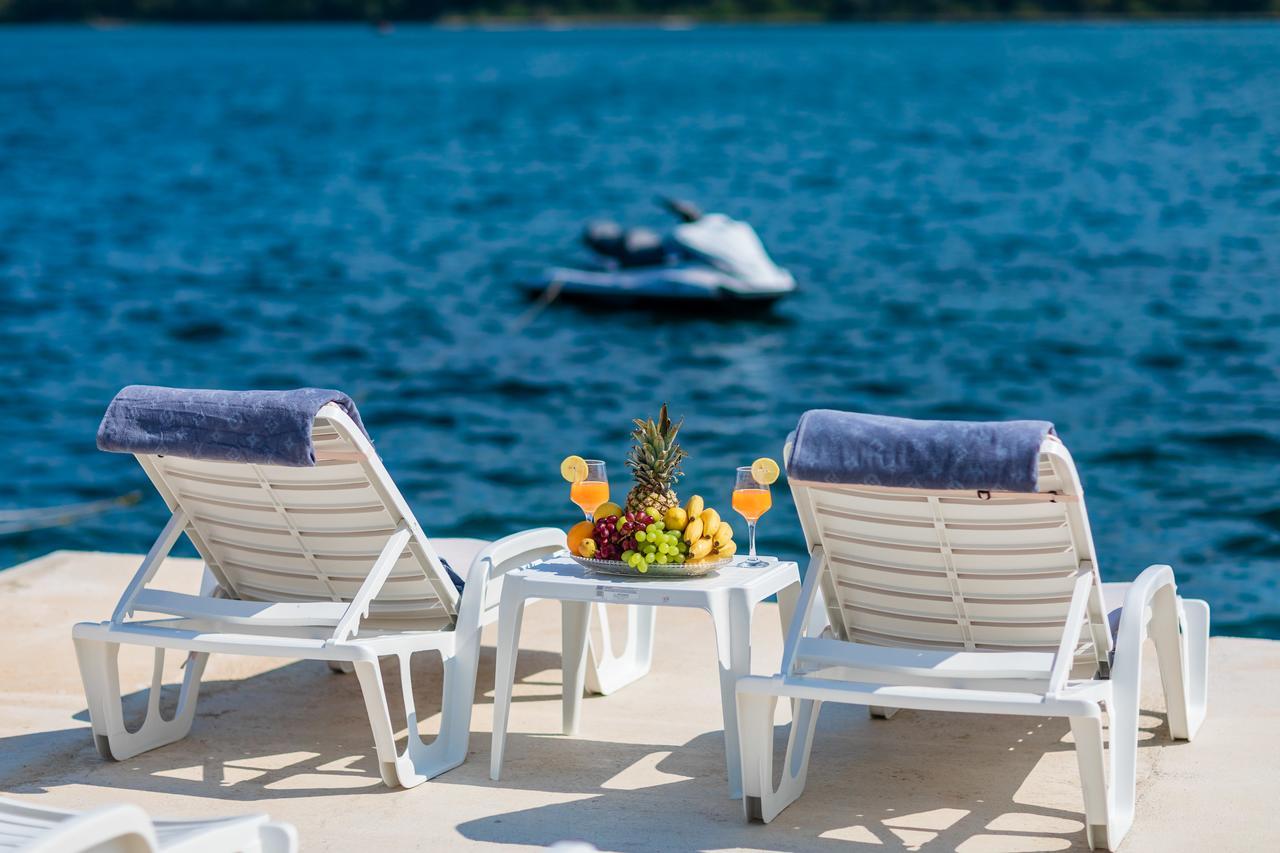 Apartmani Mia Tivat Exterior foto