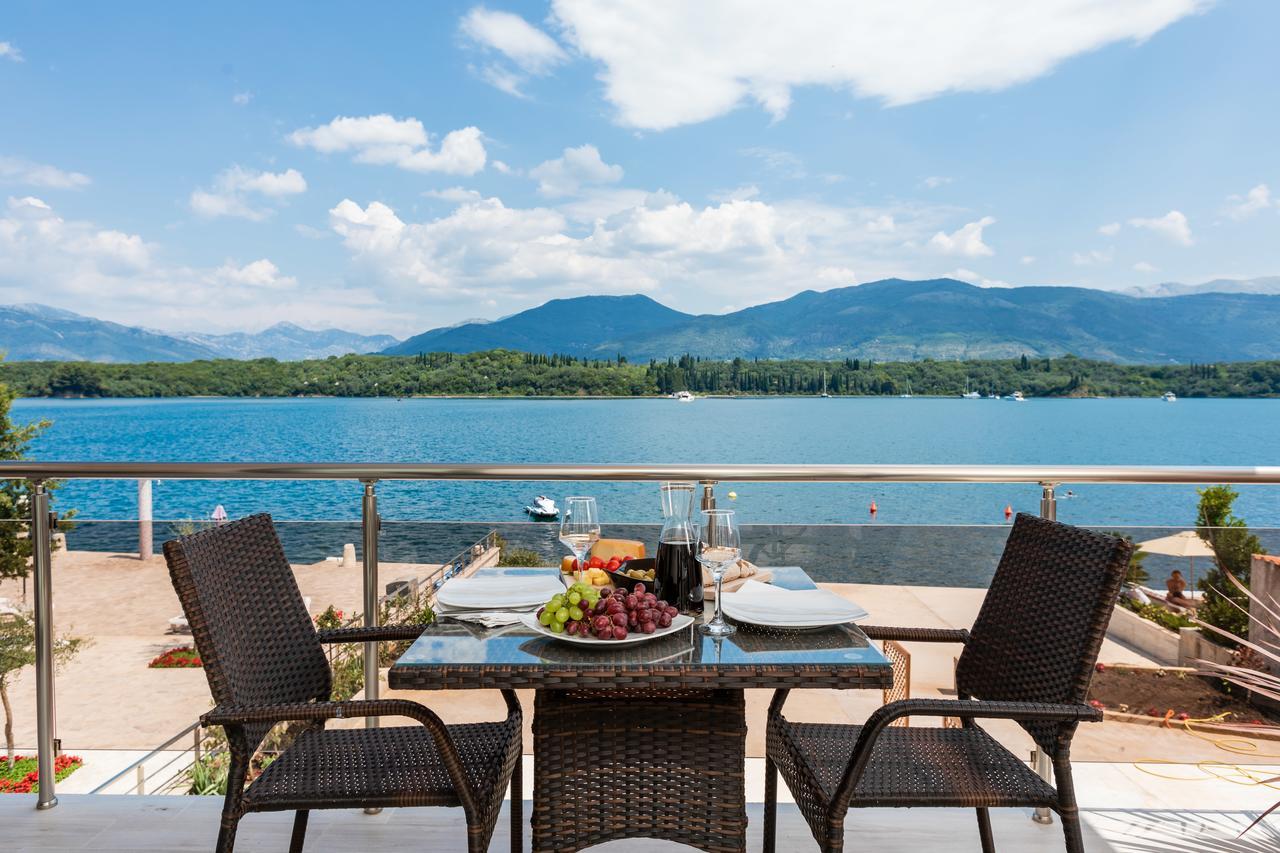 Apartmani Mia Tivat Exterior foto